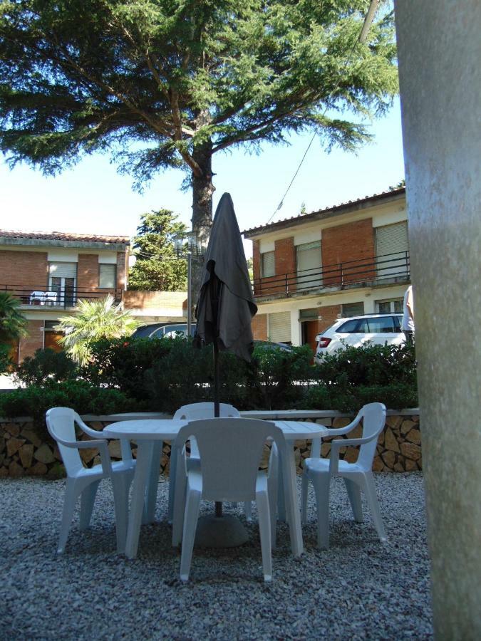 Appartamento Il Geranio Quercianella Luaran gambar